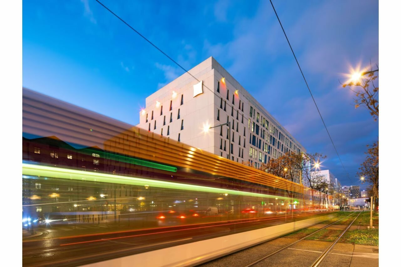 Фото Ibis Marseille Centre Euromed