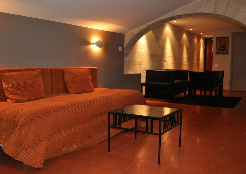 Фото Hôtel Cloître Saint Louis