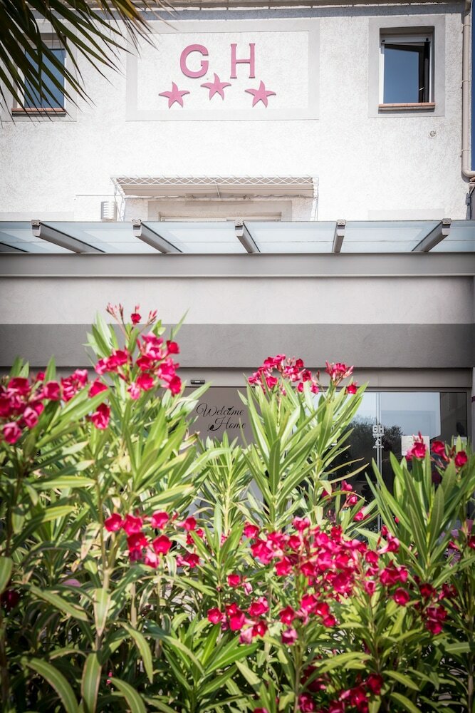 Фото Golfe Hôtel