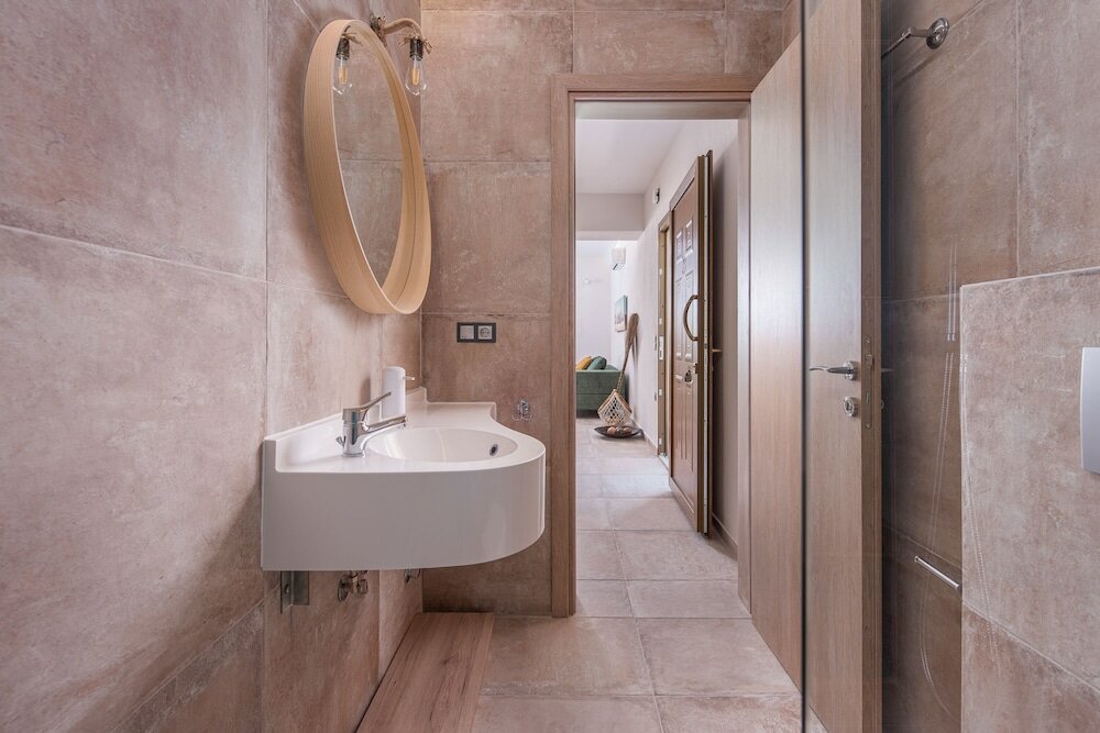 Фото Mint Retreat Suites