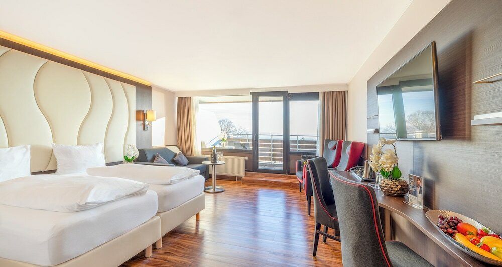 Фото Plaza Hotel Föhr am Bodensee