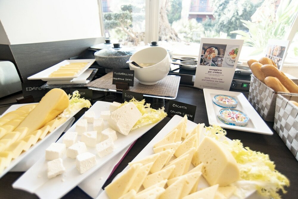 Фото Mercure Roma West