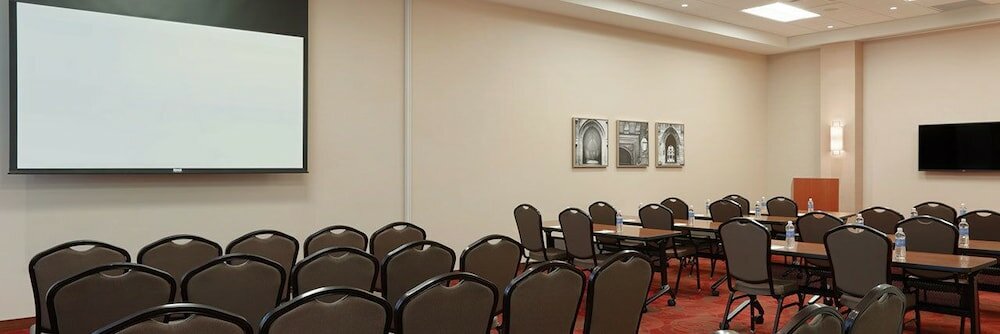 Фото Hyatt Place Chicago-South/University Medical Center