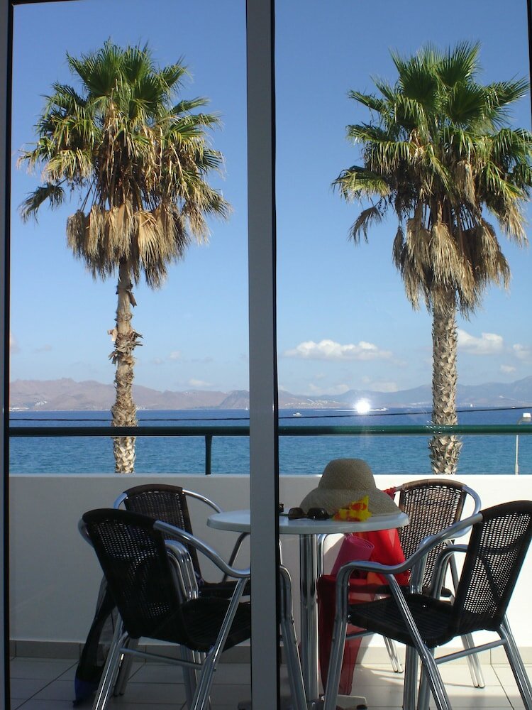 Фото Andromeda Hotel Apartments