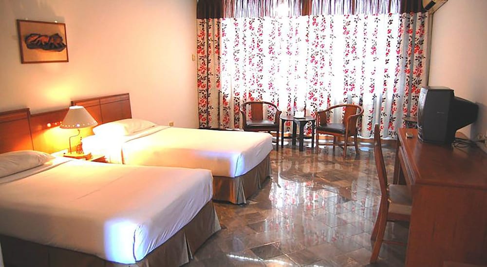 Фото Royal Lanna Hotel