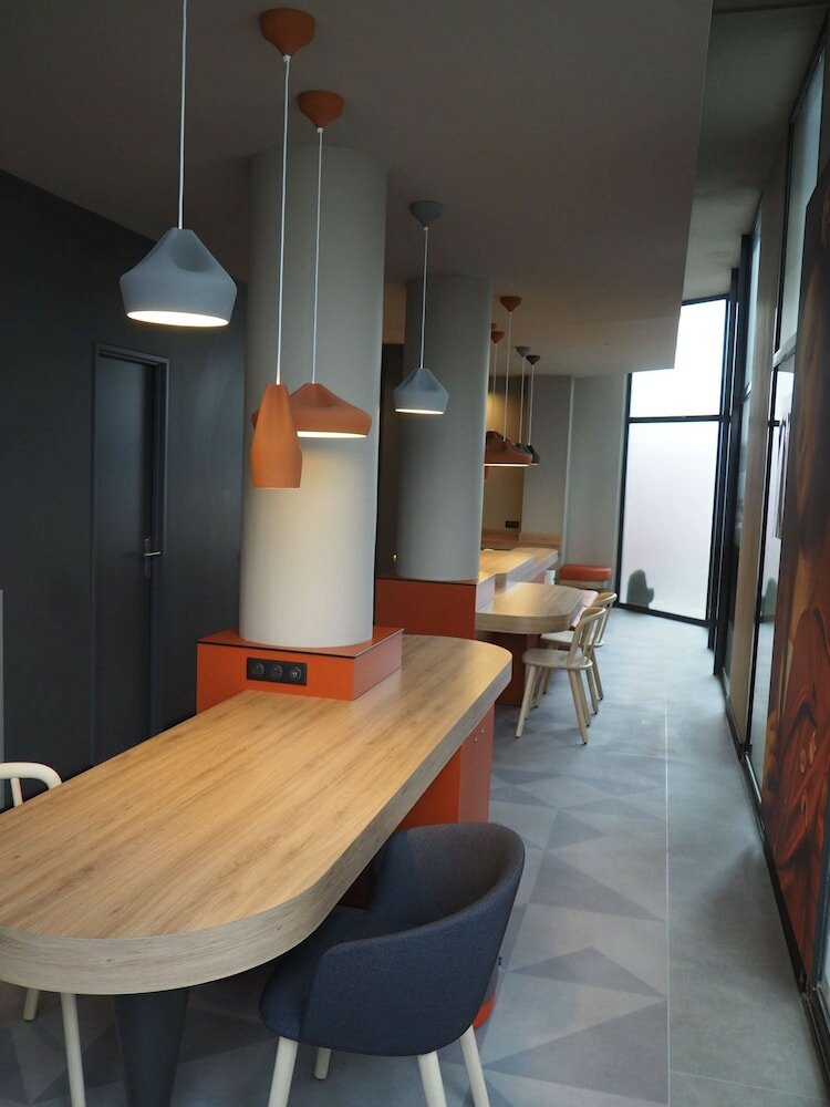 Фото Ibis Styles Le Mans Centre Gare