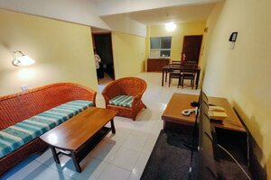 Virgo Batik Resort Teluk Batik Lumut (MRT Putrajaya Line, Persiaran), hotel