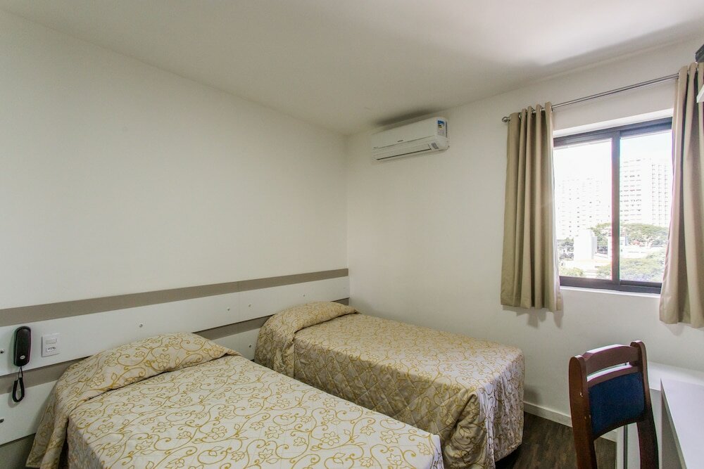 Фото Hotel Cardim Plaza