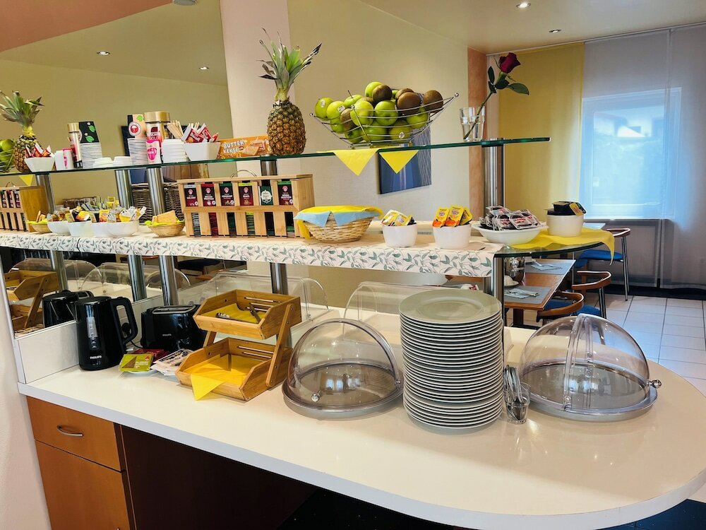 Фото Hotel Niederraeder Hof