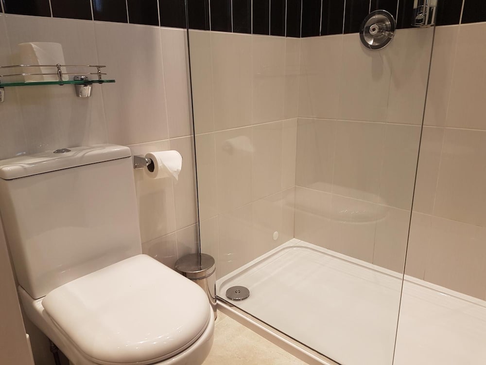 Фото Westpoint Hotel