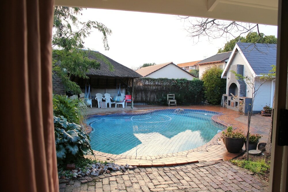 Фото 3Liebeloft Guest House