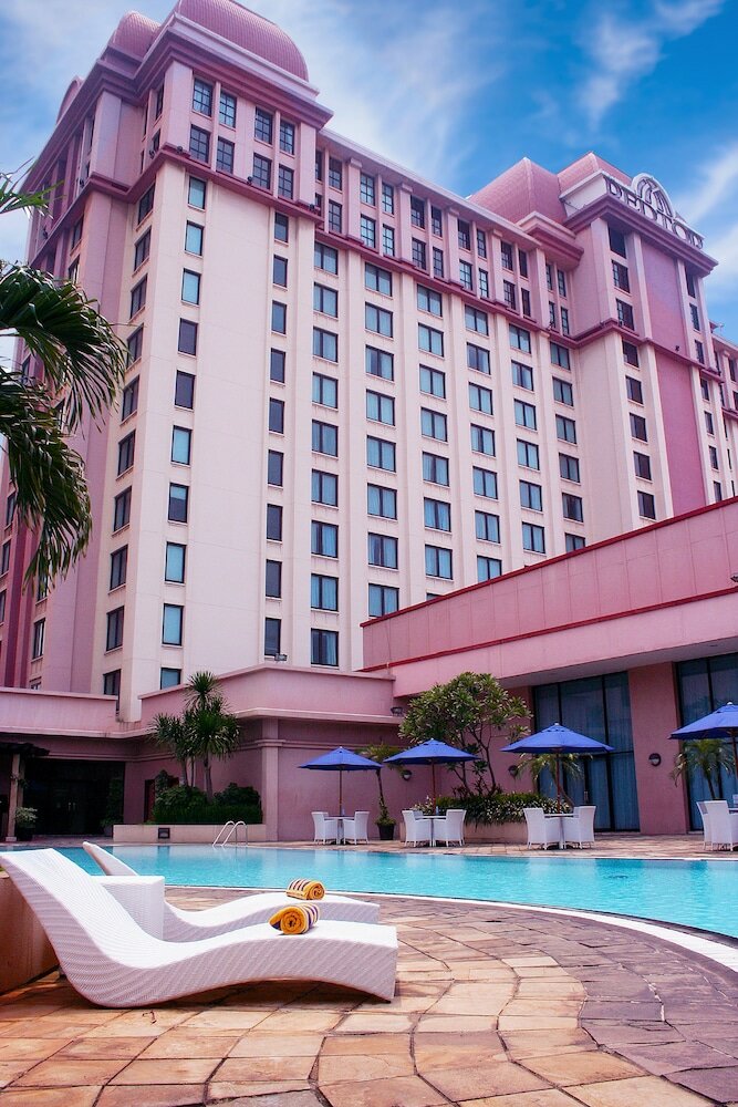 Фото отеля 2