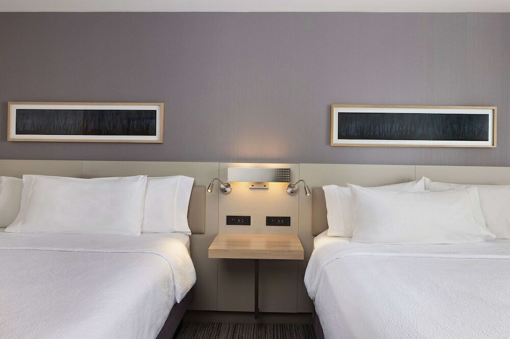 Фото Hilton Garden Inn Queens/JFK Airport