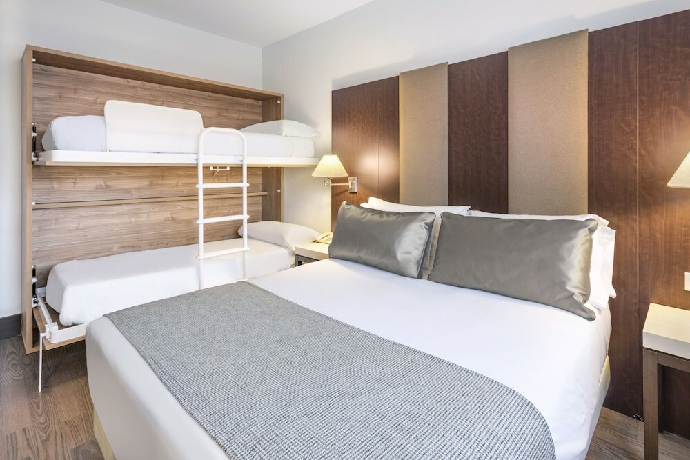 Фото Catalonia El Retiro