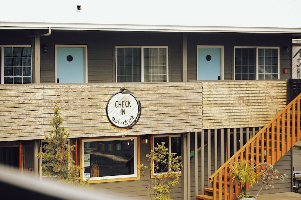 Фото Ashore Hotel