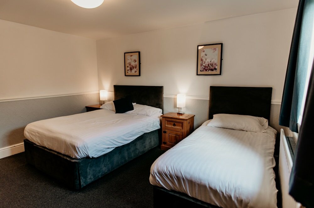 Фото Oak Farm Hotel