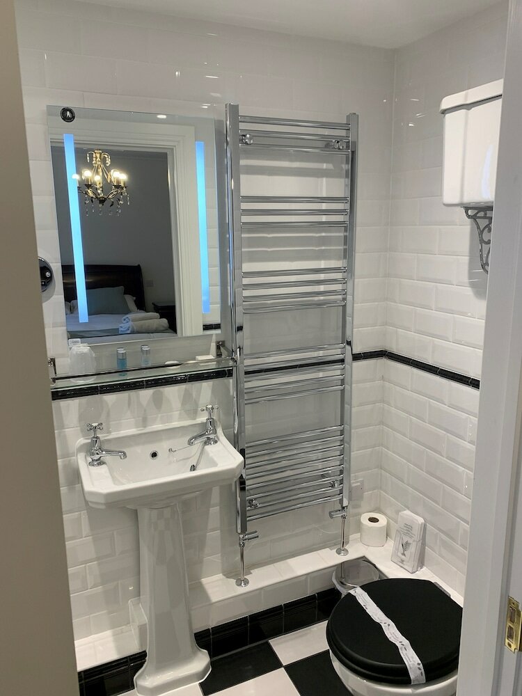 Фото The Pilgrims Hotel