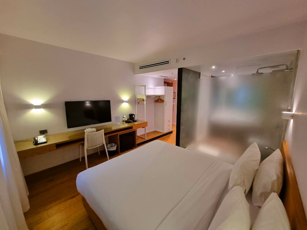 Фото New President Hotel