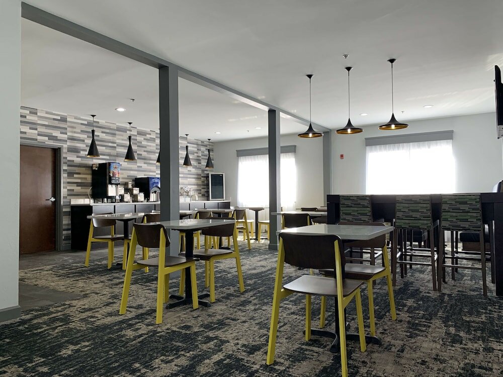 Фото Best Western Plus Olive Branch Hotel & Suites