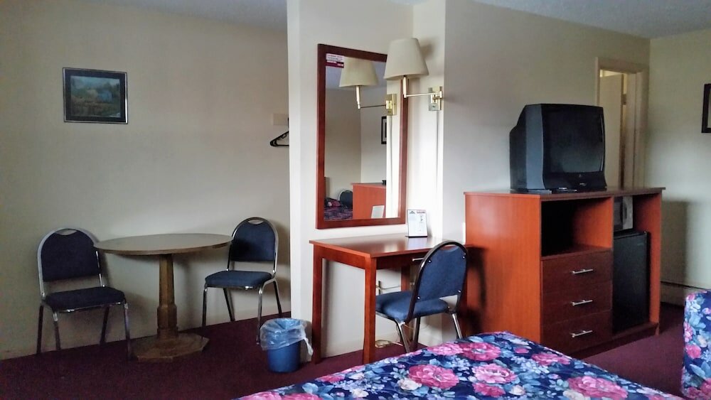 Фото Swiss Cottage Inn