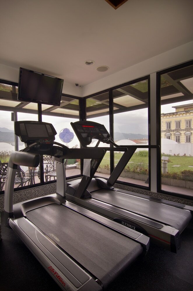 Фото The Riviera Hotel