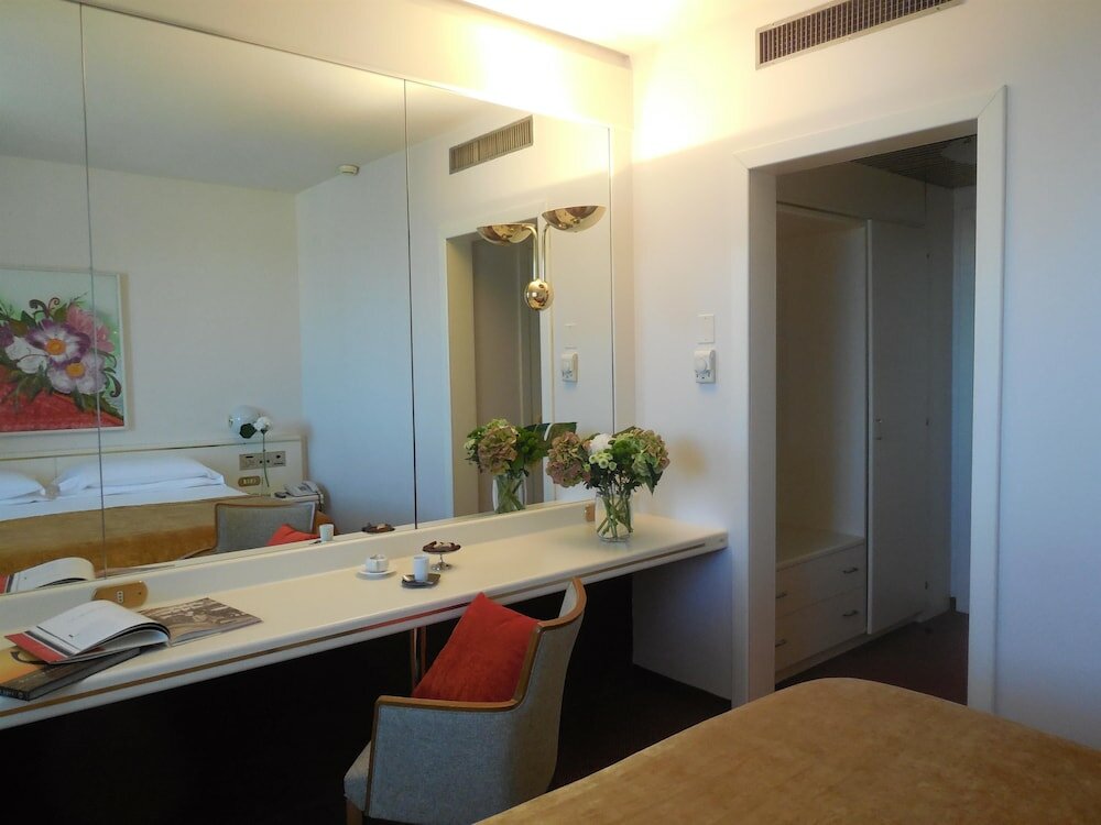 Фото Starhotels Cristallo Palace