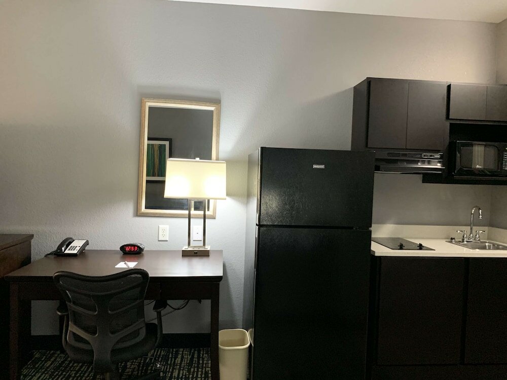 Фото Best Western Plus Olive Branch Hotel & Suites