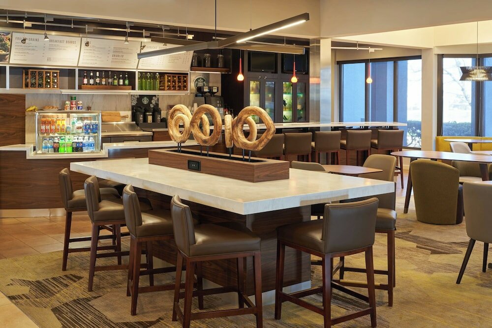 Фото Courtyard by Marriott Chicago Wood Dale