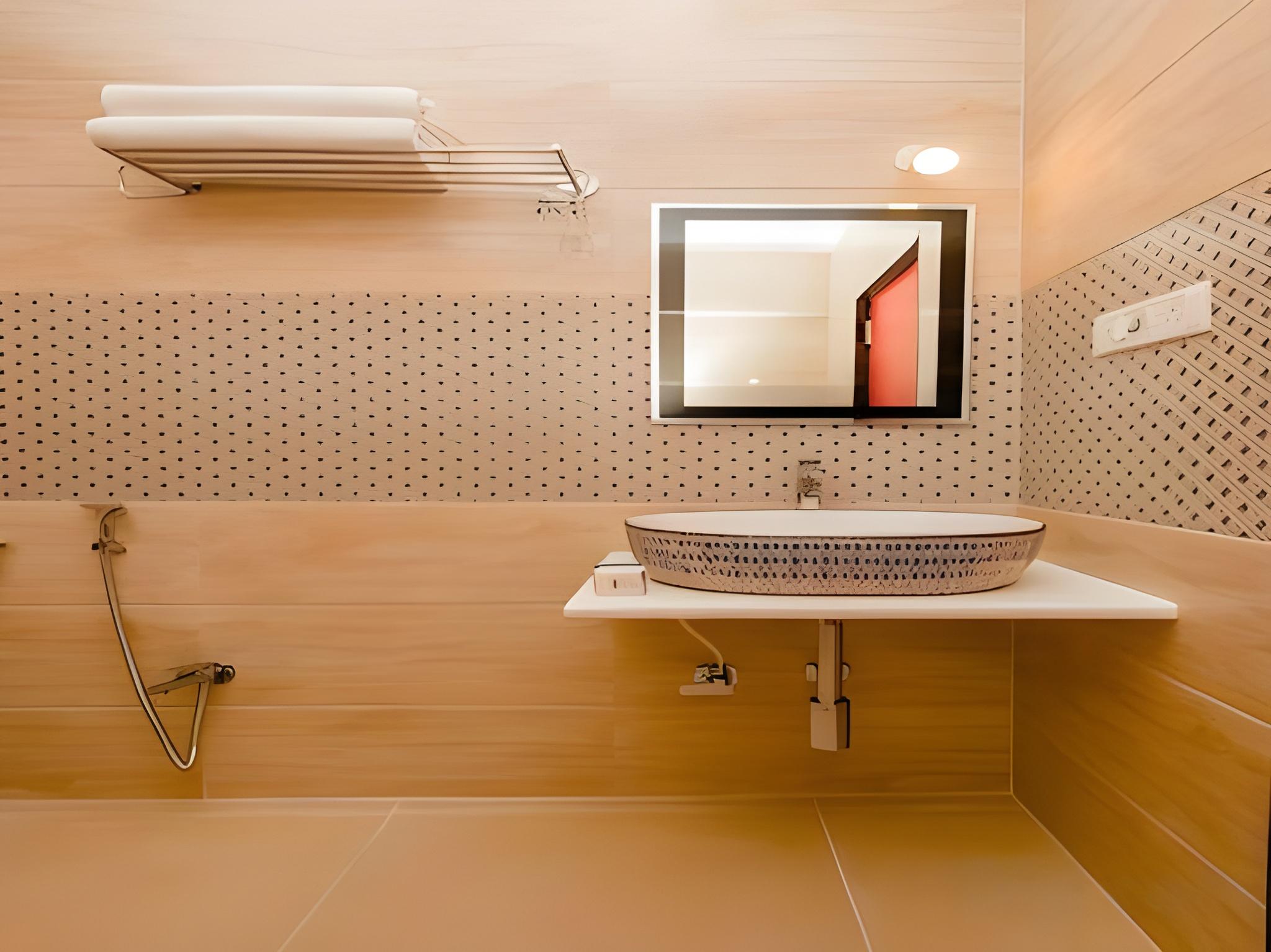 Фото Oyo 11720 Gold Coast Inn