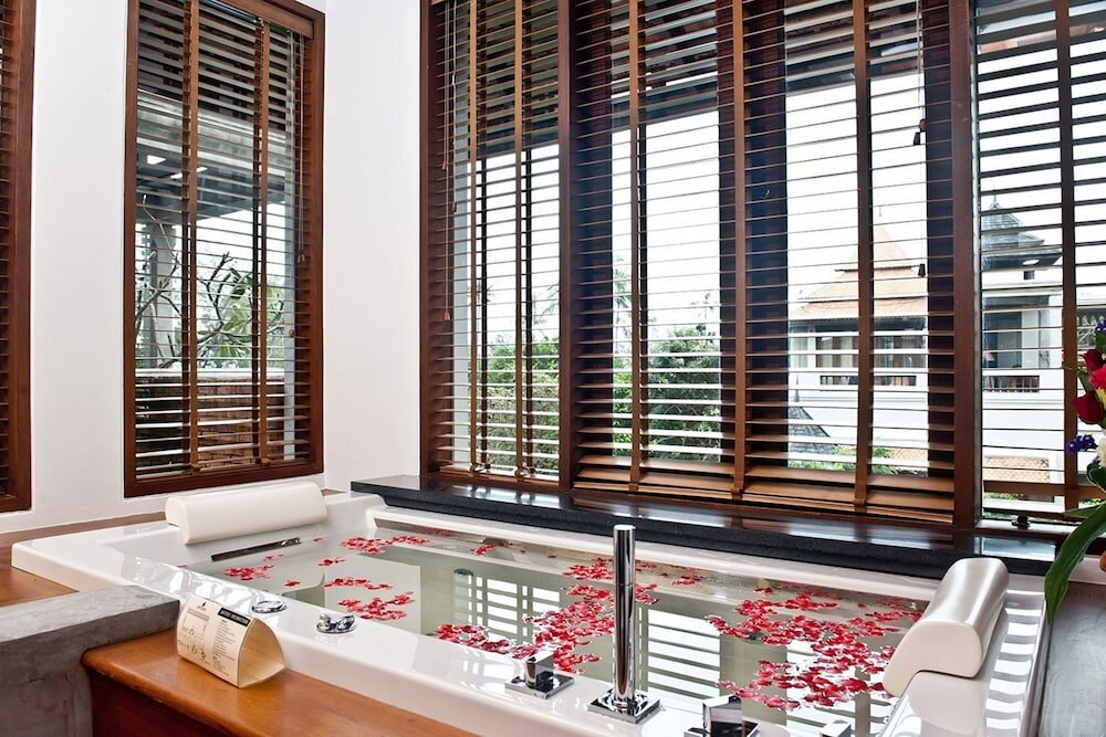 Фото Royal Muang Samui Villas