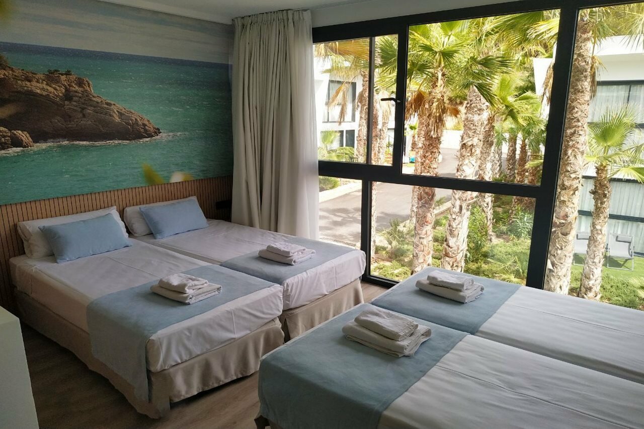 Фото Alannia Salou Resort