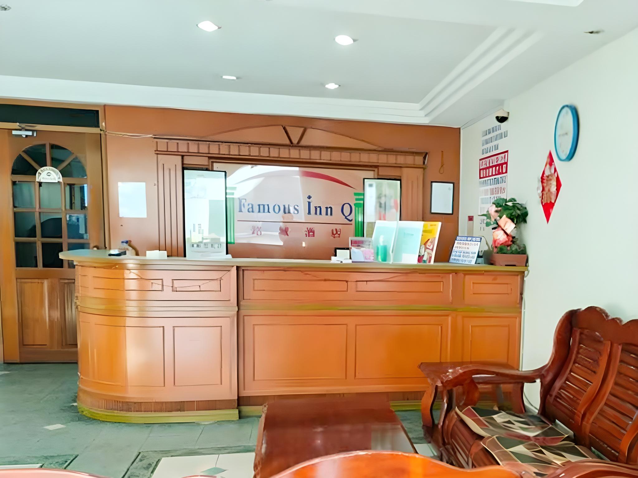 Фото Oyo 764 Hotel Famous Inn