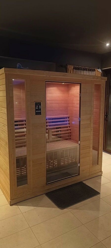 Фото Mont Helmos Hotel