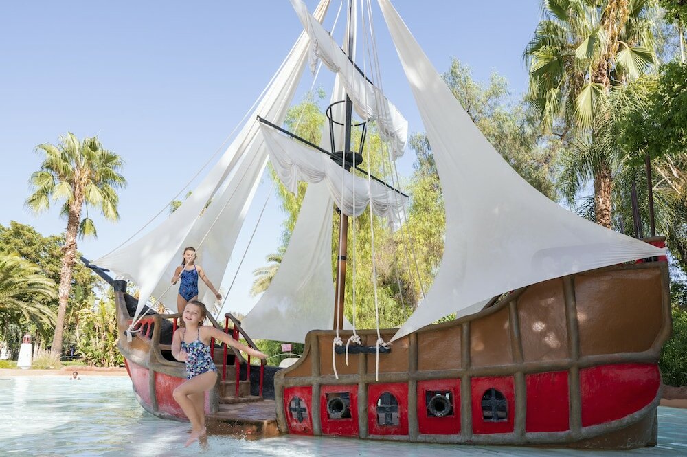 Фото Oasis Lodges