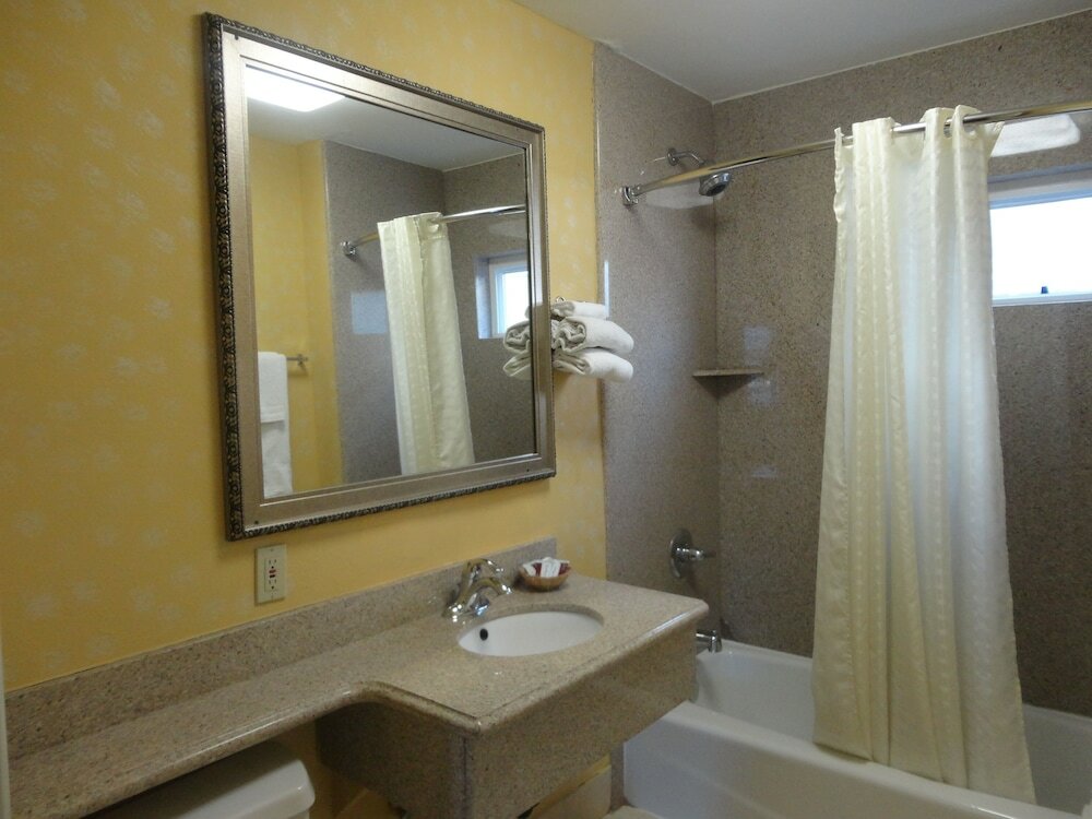 Фото Redondo Inn and Suites