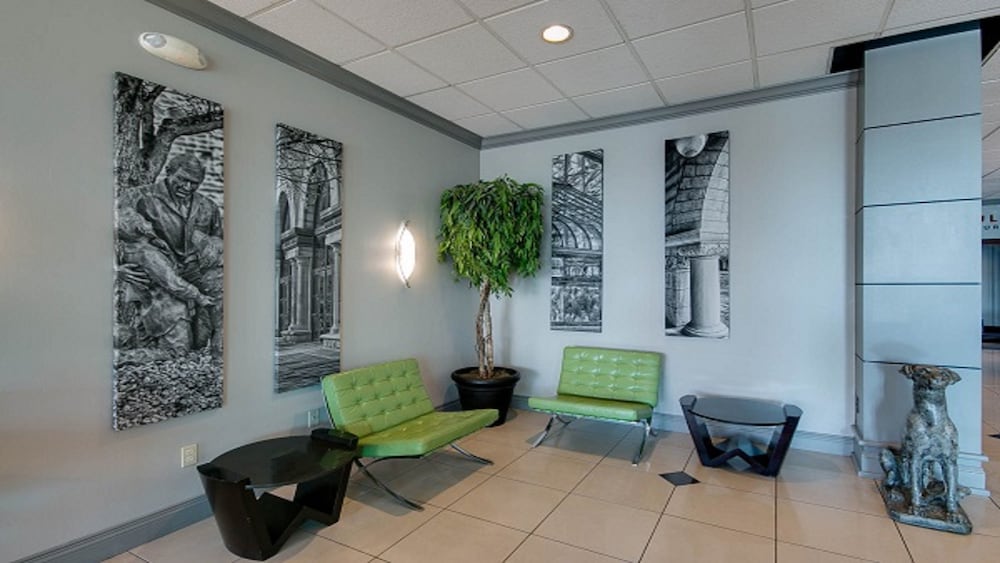 Фото Holiday Inn Manhattan at the Campus