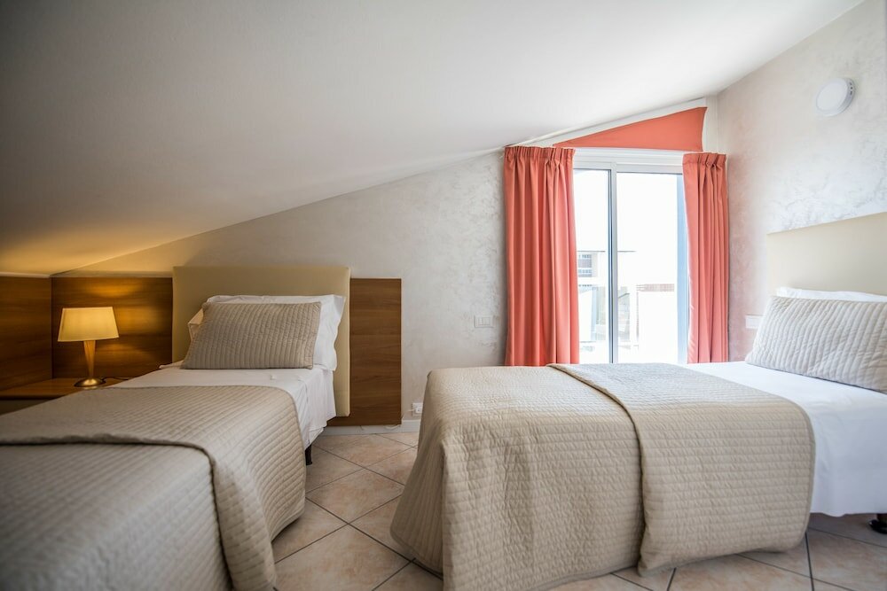 Фото Hotel Touring