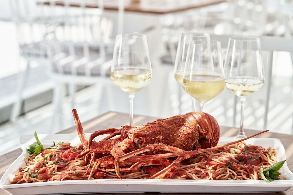 Фото 18 Grapes Hotel