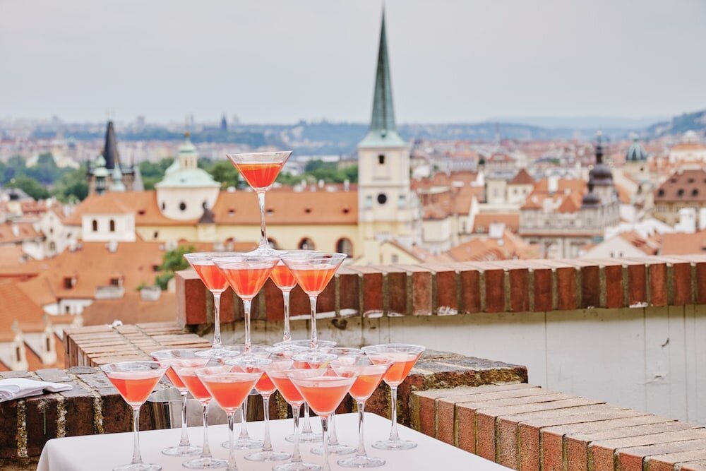 Фото Golden Well Hotel