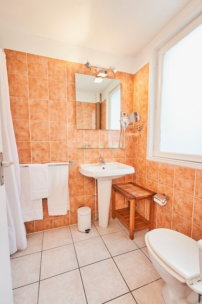 Фото Hôtel du Théâtre