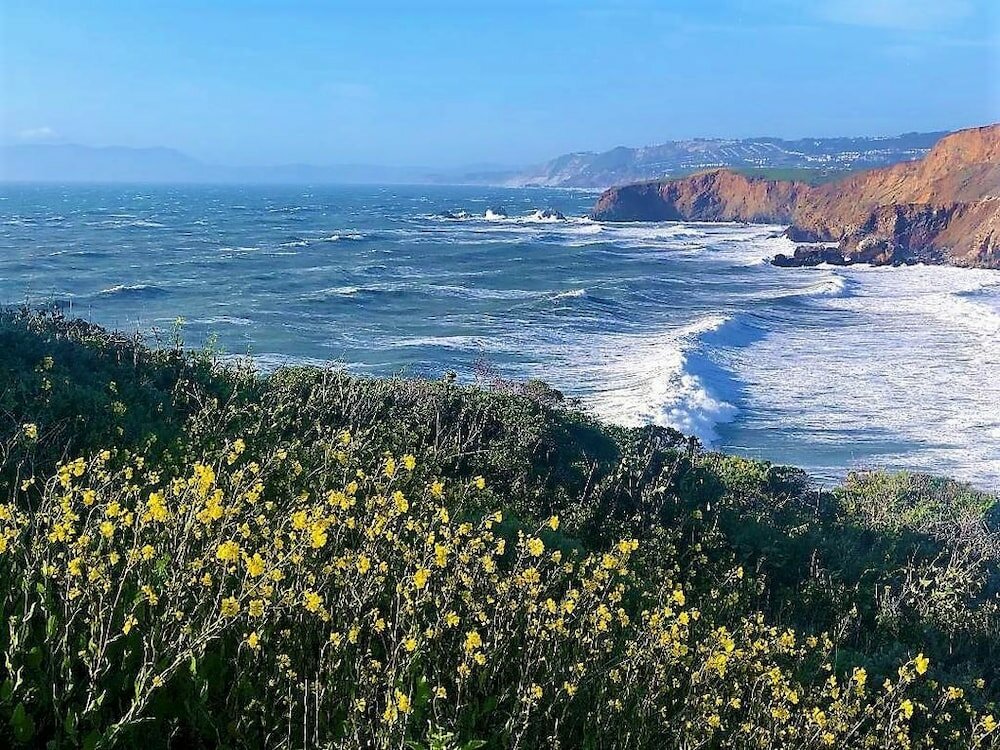 Фото Pacifica Lighthouse Hotel Trademark Collection by Wyndham