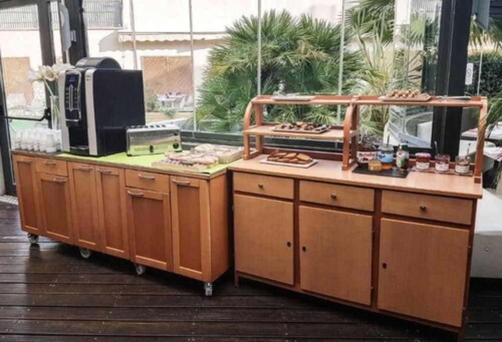 Фото Esatitude Hôtel