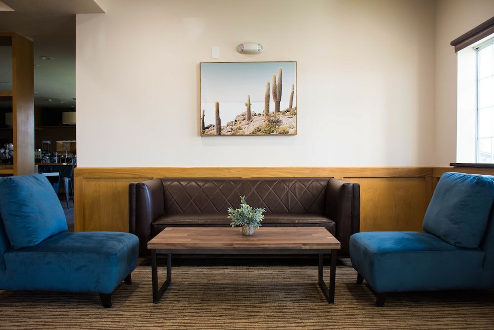 Фото Comfort Suites El Paso Airport