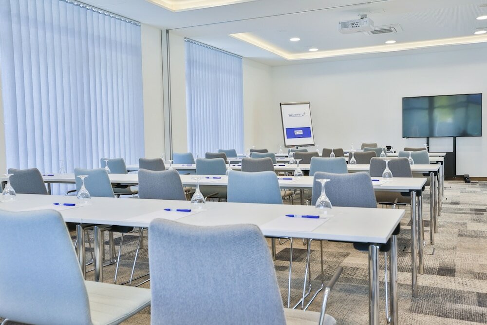 Фото Holiday Inn Express Karlsruhe - City Park, an Ihg Hotel