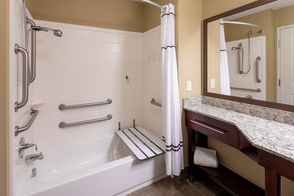 Фото Grandstay Hotel And Suites Morris