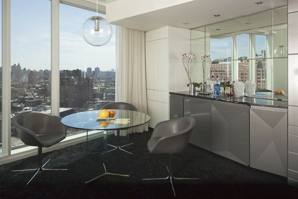 Фото The Standard High Line