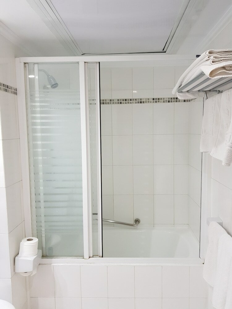 Фото Maadi Hotel