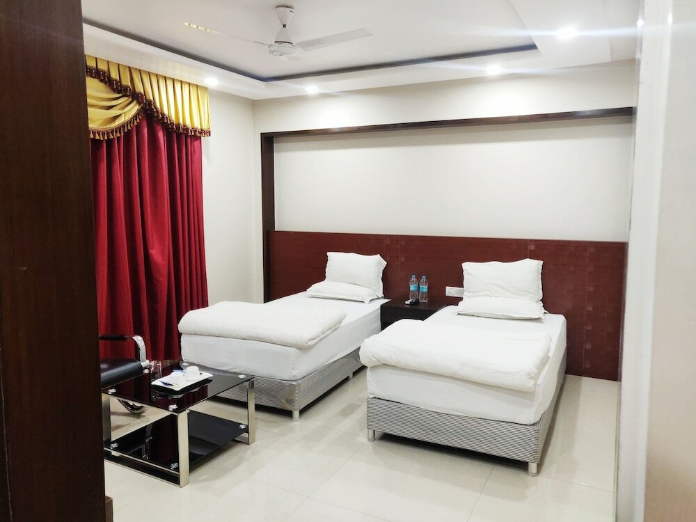 Фото Bodhgaya Seven Inn Hotel n Restaurant
