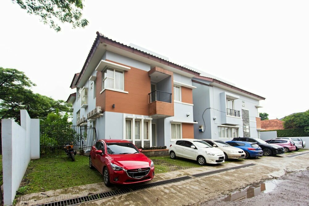 Hotel RedDoorz Plus near Siloam Karawaci, Earth, photo