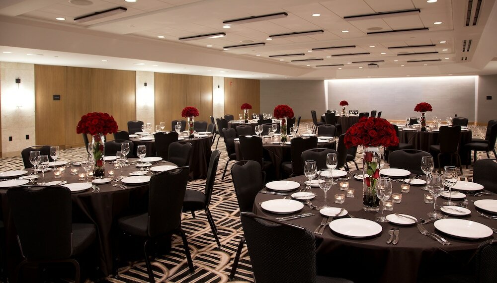 Фото Hyatt Regency Waikiki Beach Resort & SPA